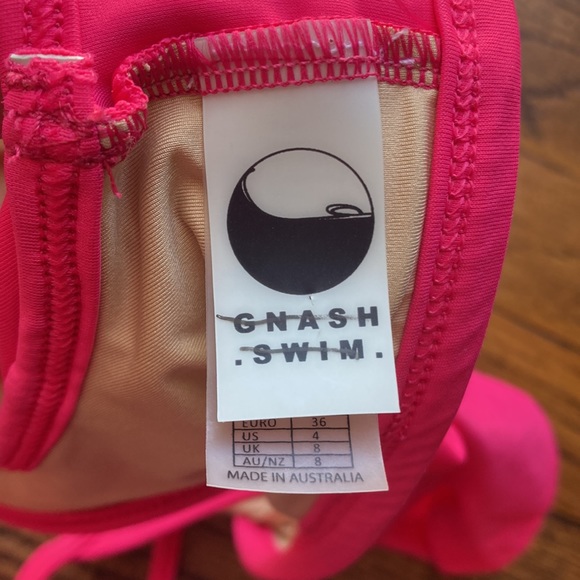 Bikini - Picture 5 of 6